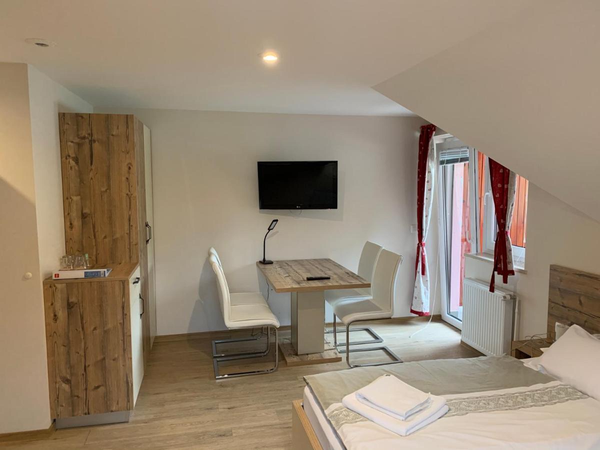 Guesthouse Veranda 莫斯特拉纳 外观 照片